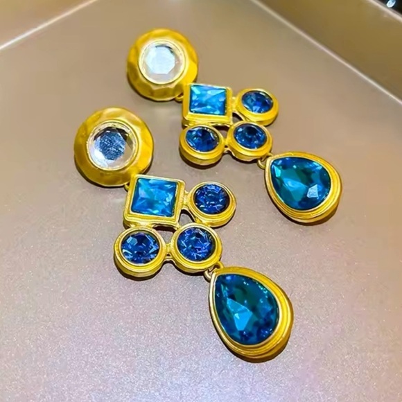 Marquis Baroque Blue Diamond Earrings - Picture 2 of 11